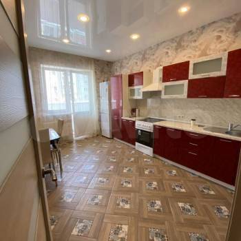 Сдается 1-комнатная квартира, 52 м²