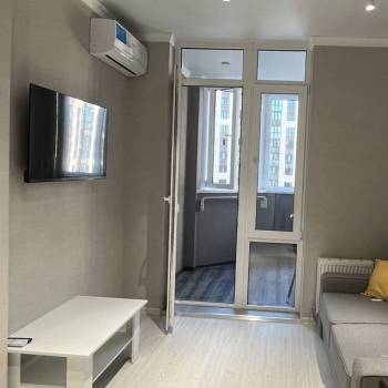 Сдается 1-комнатная квартира, 42 м²