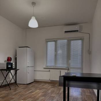 Сдается 1-комнатная квартира, 52 м²