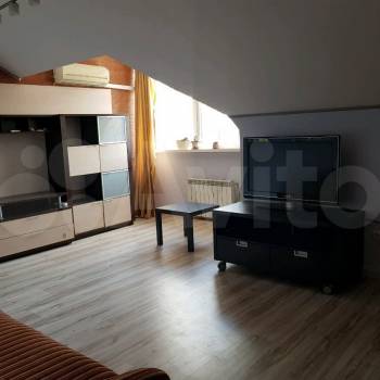 Сдается 1-комнатная квартира, 52 м²