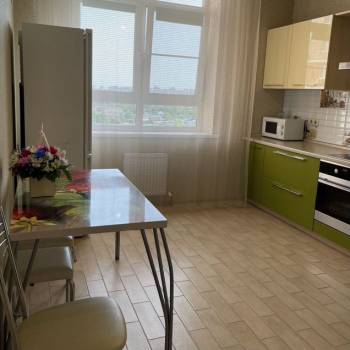 Сдается 2-х комнатная квартира, 65 м²