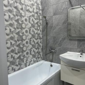 Продается 1-комнатная квартира, 42 м²