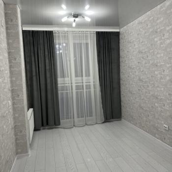 Продается 1-комнатная квартира, 42 м²