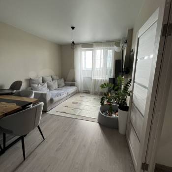 Продается 1-комнатная квартира, 45 м²