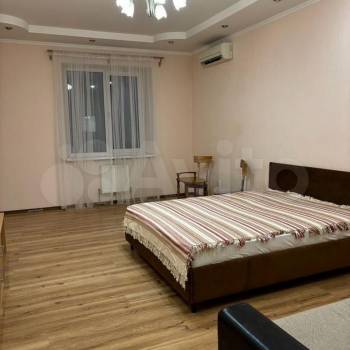 Сдается 1-комнатная квартира, 59 м²