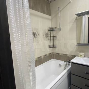 Сдается 1-комнатная квартира, 40 м²