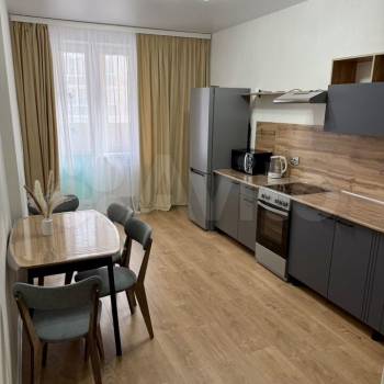 Сдается 1-комнатная квартира, 46 м²