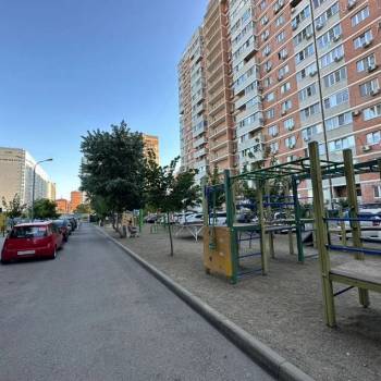 Сдается 1-комнатная квартира, 43 м²