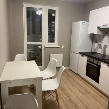 Сдается 1-комнатная квартира, 40 м²