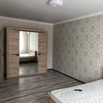 Сдается 1-комнатная квартира, 42 м²