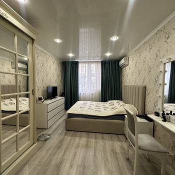 Продается 1-комнатная квартира, 37 м²