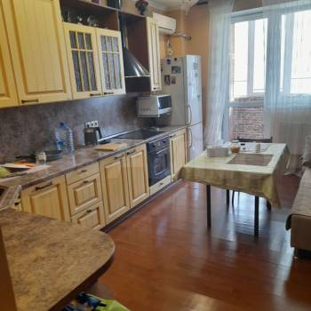 Сдается 1-комнатная квартира, 53 м²