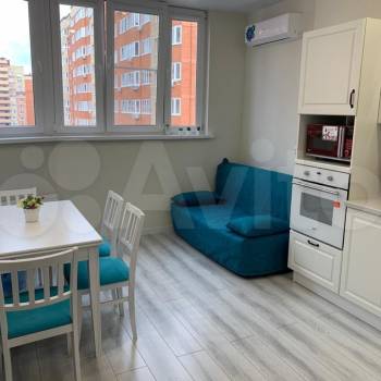 Сдается 1-комнатная квартира, 38 м²