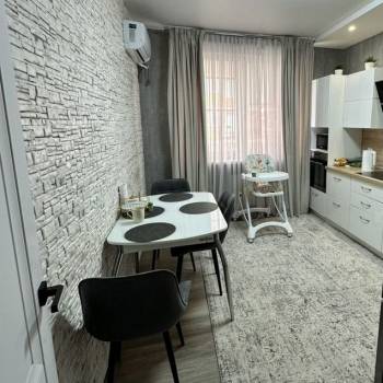 Продается 2-х комнатная квартира, 76 м²