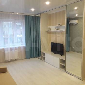 Сдается 1-комнатная квартира, 42 м²