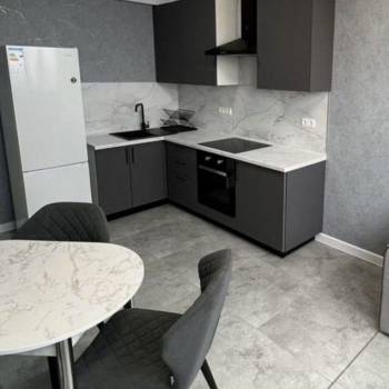 Продается 1-комнатная квартира, 38 м²