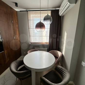 Сдается 1-комнатная квартира, 42 м²