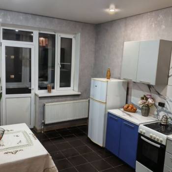 Продается 1-комнатная квартира, 42 м²