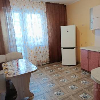 Сдается 2-х комнатная квартира, 65 м²