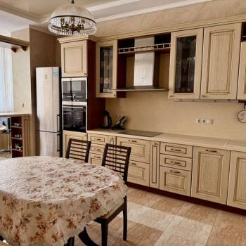 Сдается Многокомнатная квартира, 105 м²
