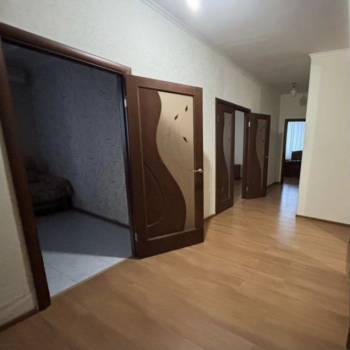 Сдается 2-х комнатная квартира, 75 м²