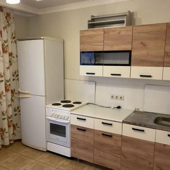 Сдается 1-комнатная квартира, 38 м²