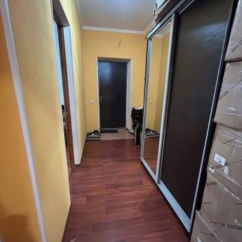 Продается 1-комнатная квартира, 42 м²