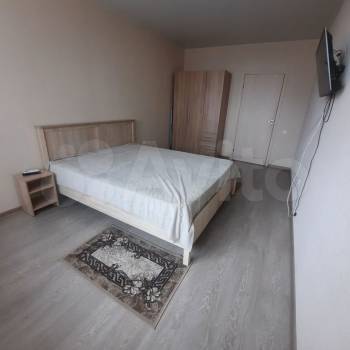 Сдается 1-комнатная квартира, 38 м²