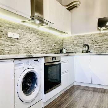 Продается 1-комнатная квартира, 39 м²