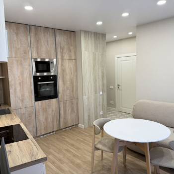 Продается 1-комнатная квартира, 40 м²