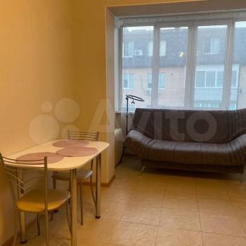 Сдается 1-комнатная квартира, 40 м²