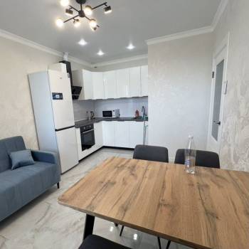 Сдается 1-комнатная квартира, 38 м²