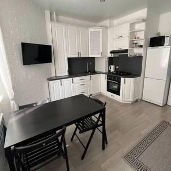 Продается 1-комнатная квартира, 43 м²