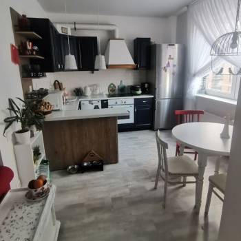 Продается 3-х комнатная квартира, 61,6 м²