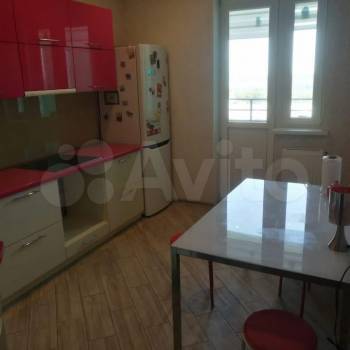 Сдается 1-комнатная квартира, 38 м²