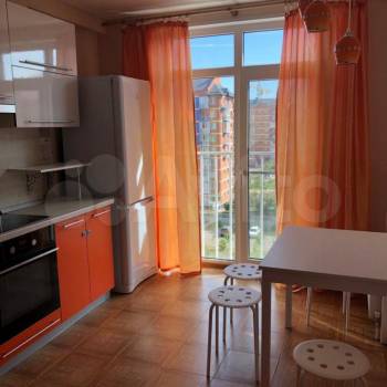 Сдается 1-комнатная квартира, 42 м²