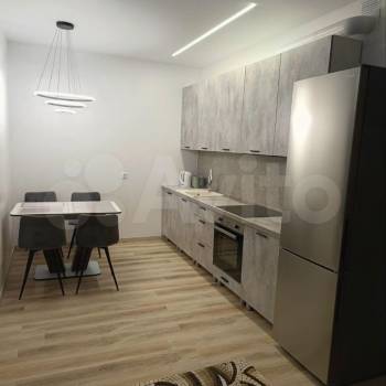 Сдается 1-комнатная квартира, 53 м²