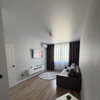 Сдается 1-комнатная квартира, 43 м²