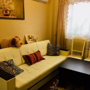 Продается 1-комнатная квартира, 42 м²