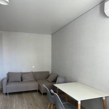 Продается 1-комнатная квартира, 50,5 м²