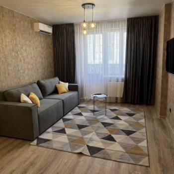 Сдается 1-комнатная квартира, 40 м²