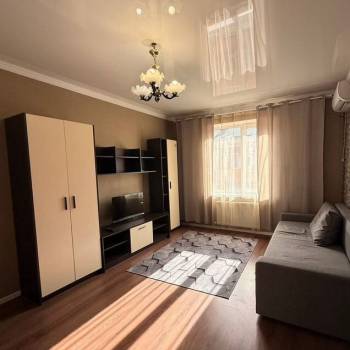 Сдается 1-комнатная квартира, 38 м²