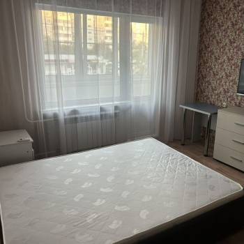 Сдается 1-комнатная квартира, 38 м²