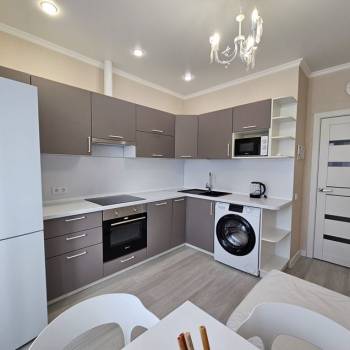 Продается 1-комнатная квартира, 37,3 м²