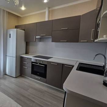 Продается 1-комнатная квартира, 37,3 м²