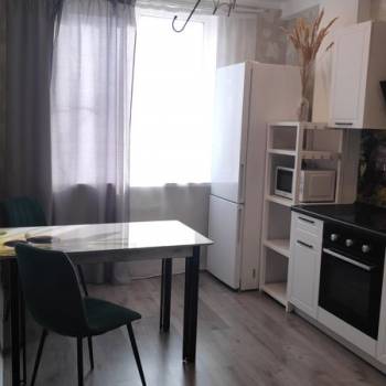 Продается 1-комнатная квартира, 40,6 м²