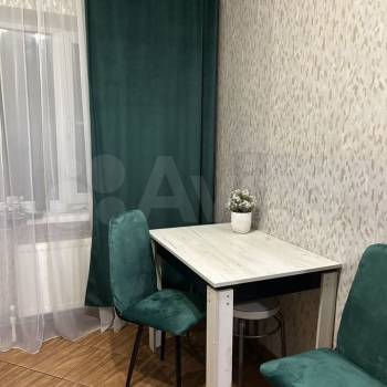 Сдается 1-комнатная квартира, 38 м²