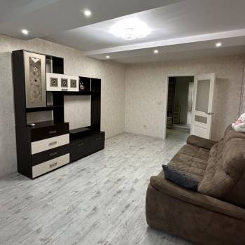 Сдается 2-х комнатная квартира, 75 м²