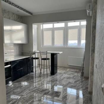 Продается 1-комнатная квартира, 42 м²