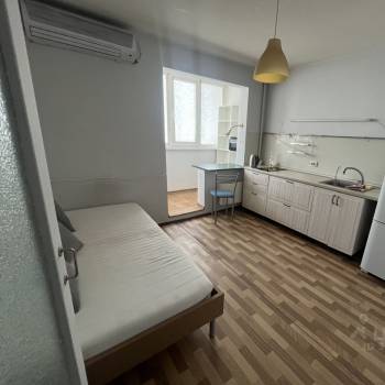 Сдается 1-комнатная квартира, 42 м²